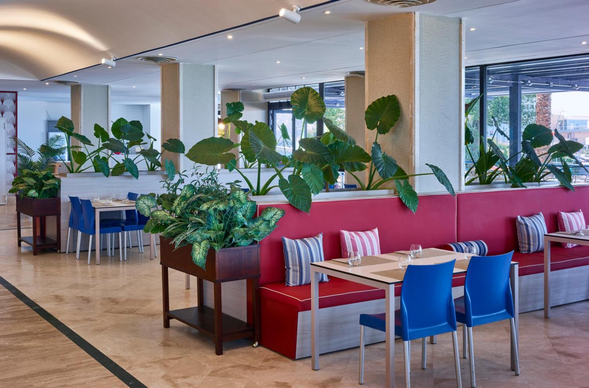 Serena Majestic Residence Montesilvano Marina Extérieur photo